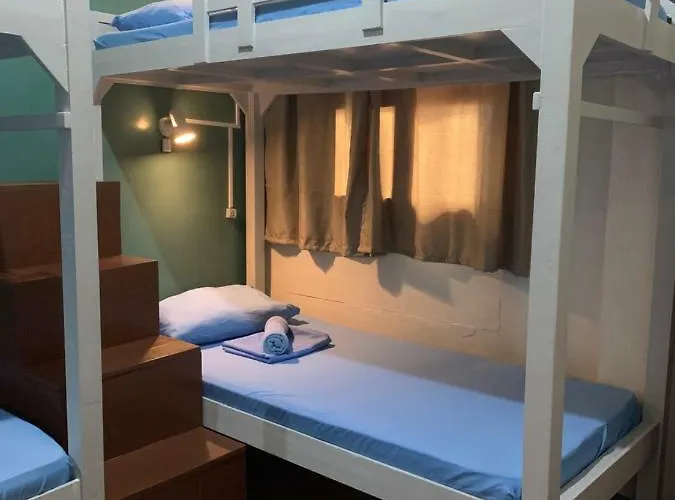 Jiji's Hostel *